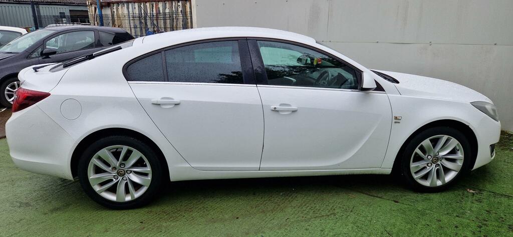 Vauxhall Insignia Sri White #6