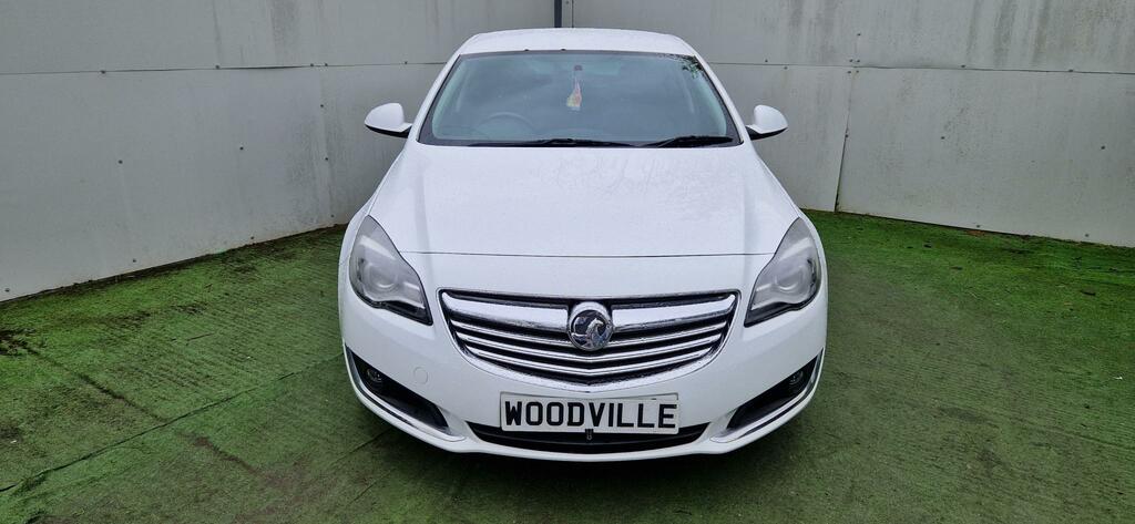 Vauxhall Insignia Sri White #2