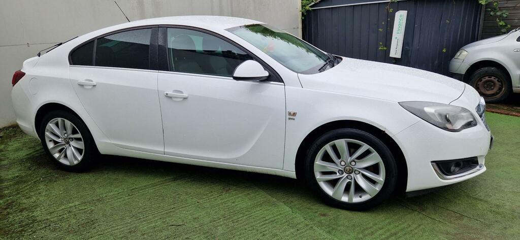 Vauxhall Insignia Sri White #4