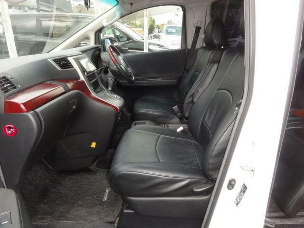 Toyota Vellfire Z Platinum 2.4 CX10GZN White #3