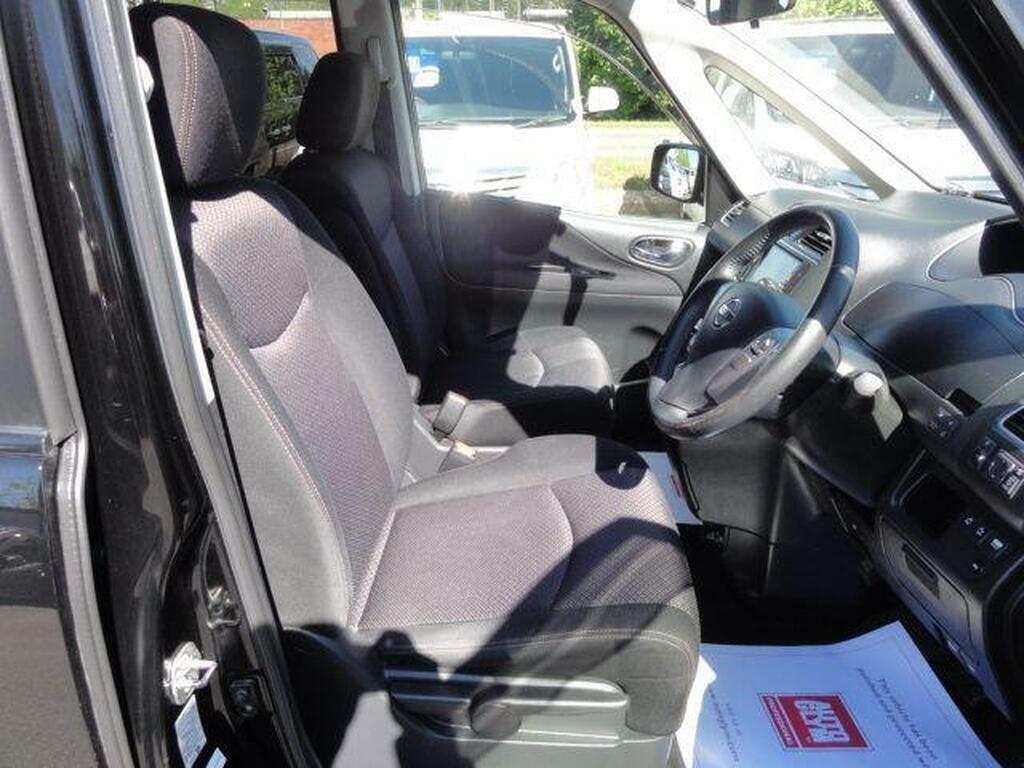 Nissan Serena   #3