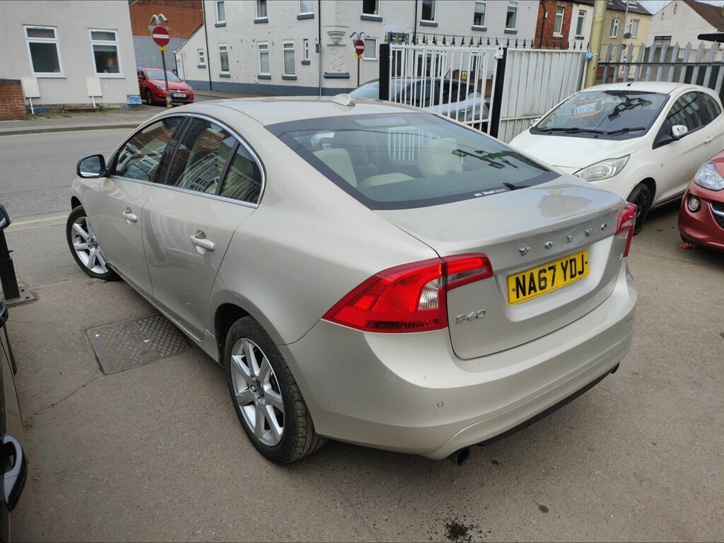Volvo S60 2.0 T4 Se Nav Euro 6 Ss Gold #6