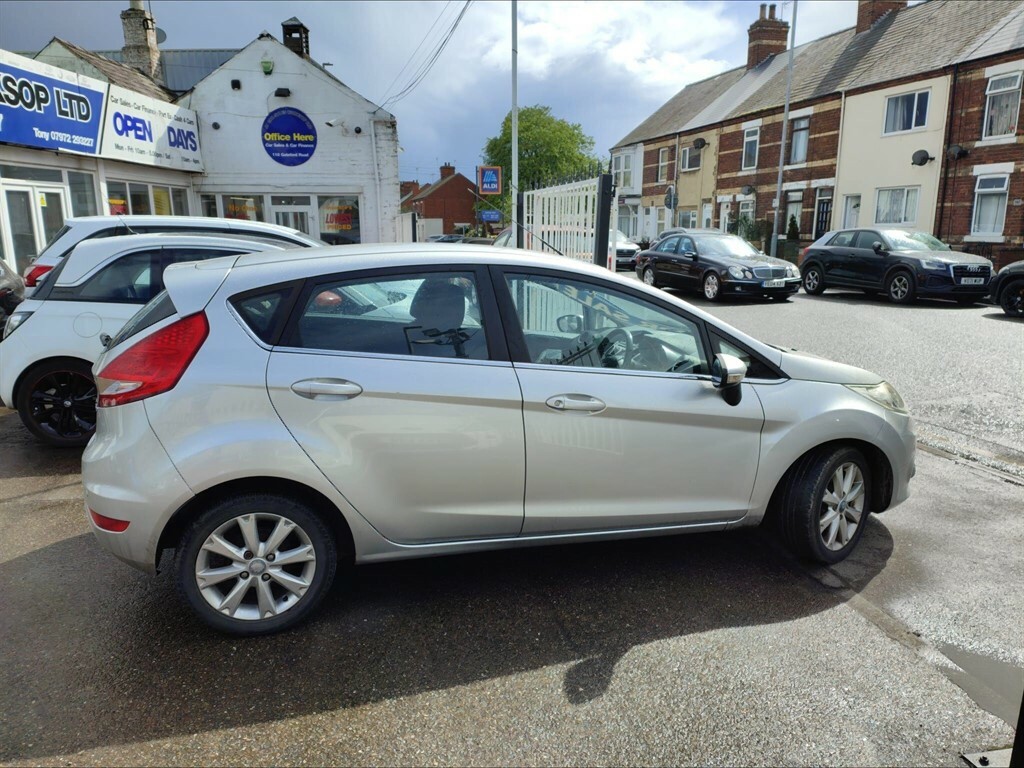 Ford Fiesta 1.4 Zetec YH58XGL Silver #5