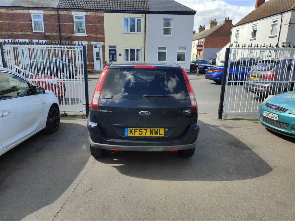 Ford Fusion 1.4 Tdci Plus Black #4