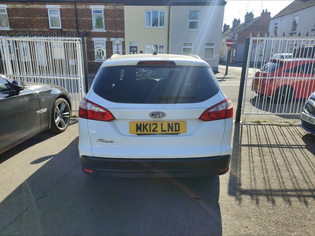 Ford Focus 1.6 Zetec Euro 5 MK12LND White #2