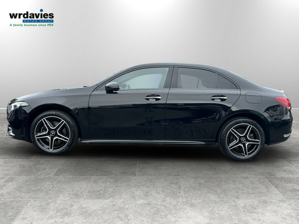 Mercedes-Benz A Class A250e Amg Line Premium Edition LO22ZDE Black #4