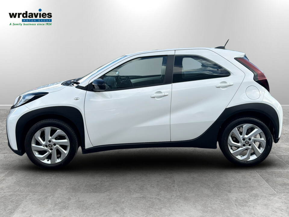 Toyota Aygo X 1.0 Vvt-i Pure DY72PCZ White #4