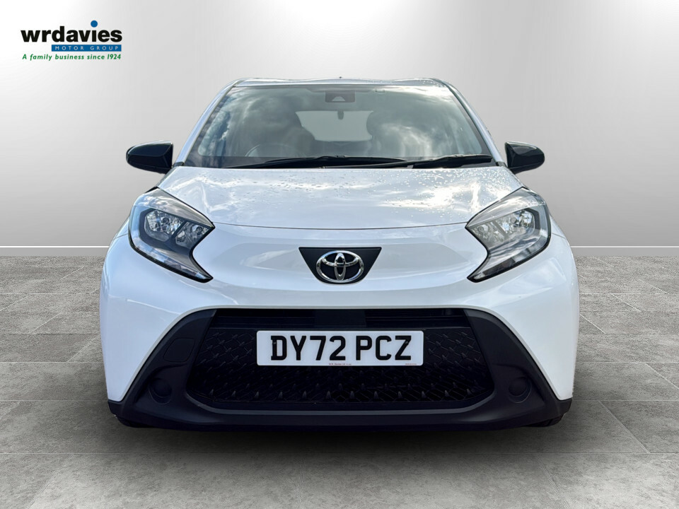 Toyota Aygo X 1.0 Vvt-i Pure DY72PCZ White #2