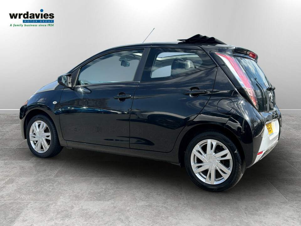 Toyota Aygo 1.0 Vvt-i X-pression WR16KXK Black #5