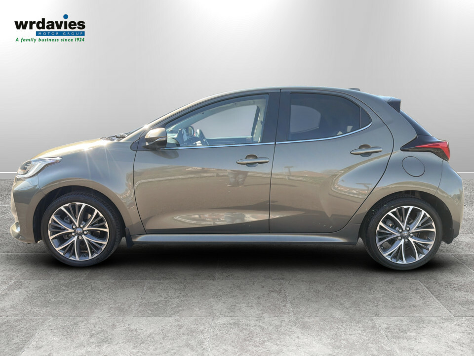 Toyota Yaris 1.5 Hybrid Excel Cvt BN72ZWD White #4