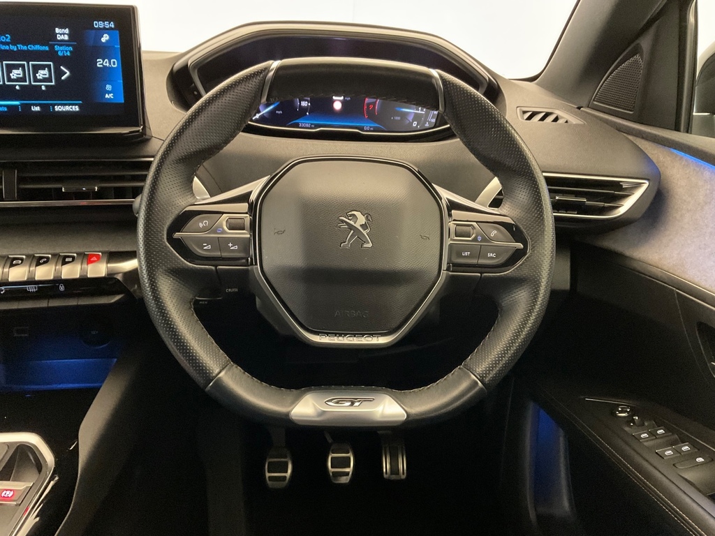 Peugeot 3008 1.2 Puretech Gt MW22FVF White #3