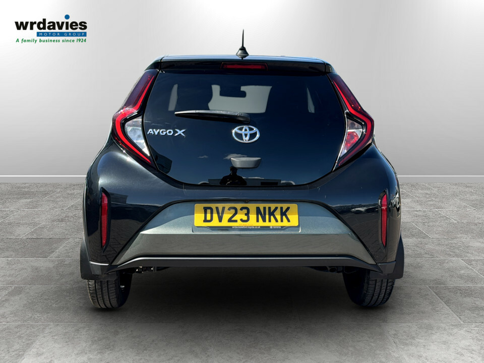 Toyota Aygo X 1.0 Vvt-i Edge DV23NKK Black #6