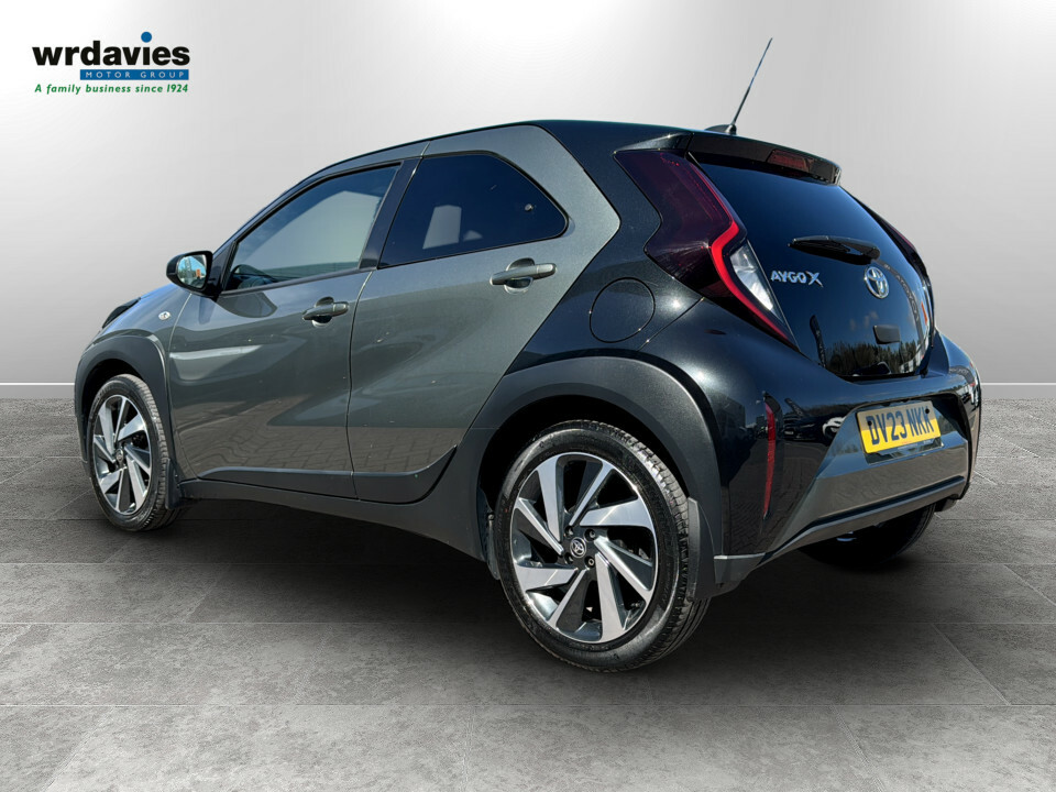 Toyota Aygo X 1.0 Vvt-i Edge DV23NKK Black #5