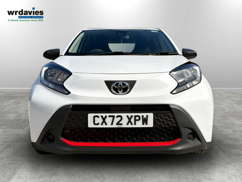 Toyota Aygo X 1.0 Vvt-i Pure CX72XPW White #2