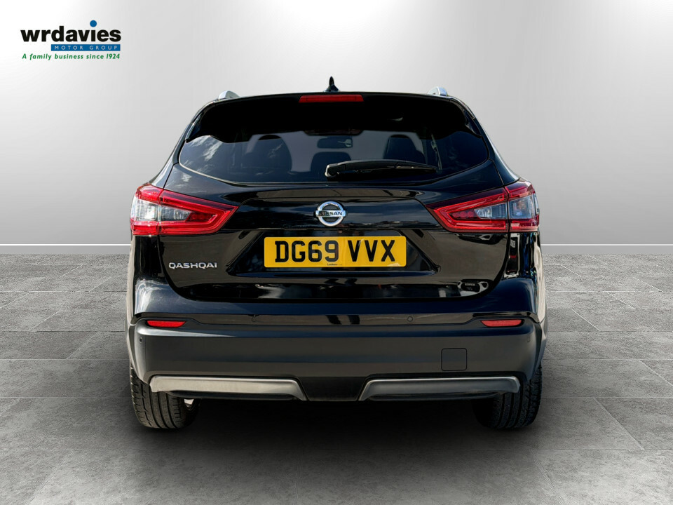 Nissan Qashqai 1.3 Dig-t Tekna DG69VVX Black #6