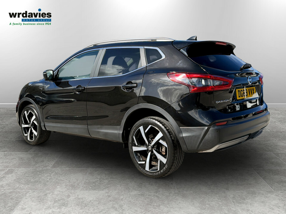 Nissan Qashqai 1.3 Dig-t Tekna DG69VVX Black #5