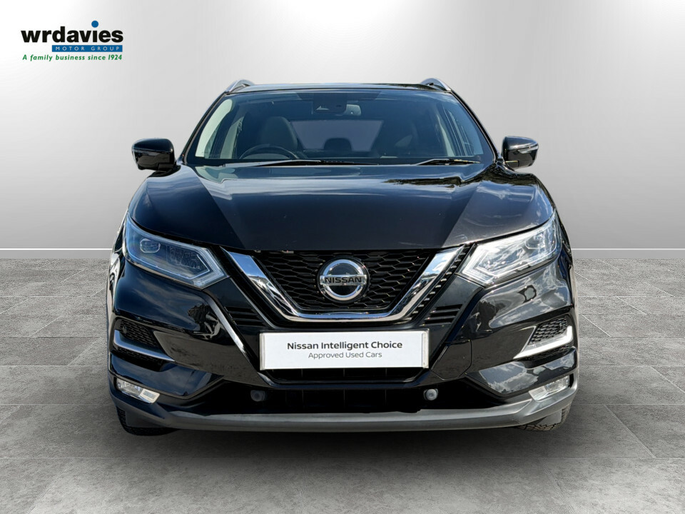 Nissan Qashqai 1.3 Dig-t Tekna DG69VVX Black #2