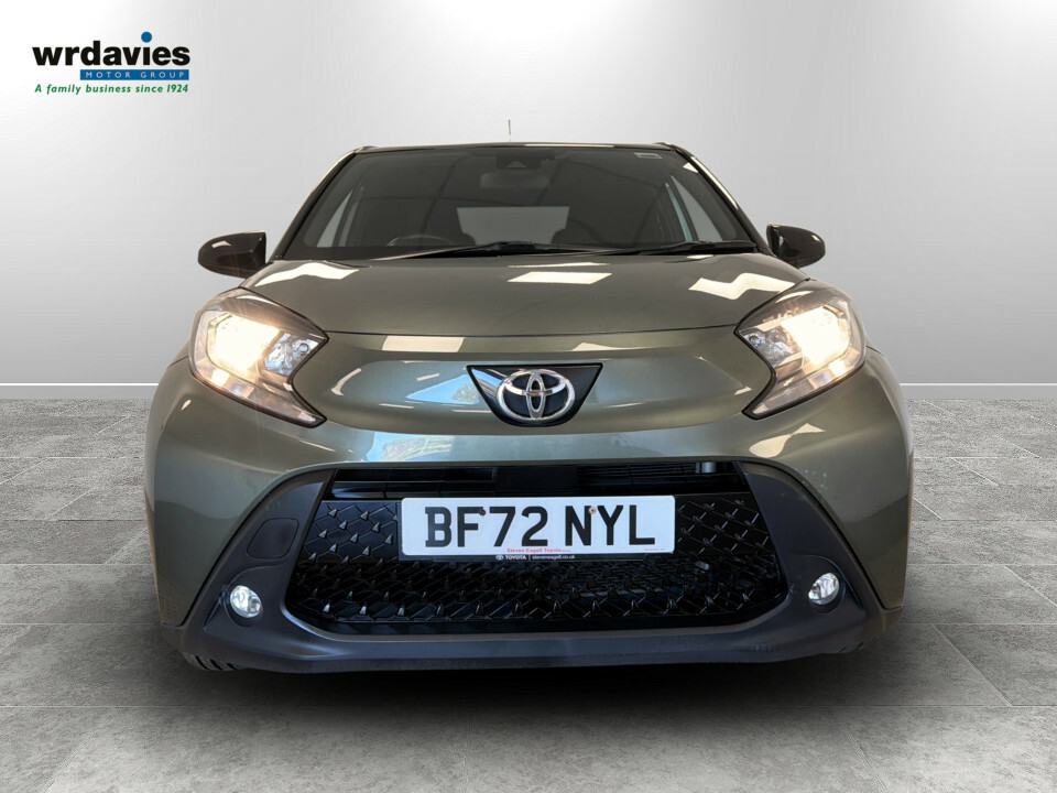 Toyota Aygo X 1.0 Vvt-i Edge BF72NYL Green #2