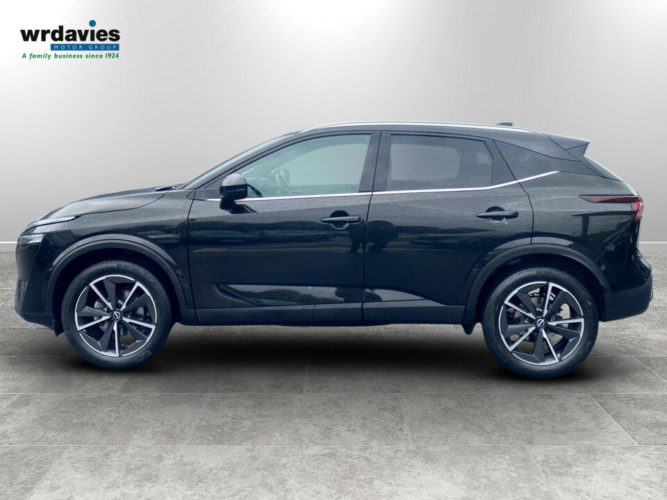 Nissan Qashqai 1.3 Dig-t Mh 158 Tekna Xtronic Black #4
