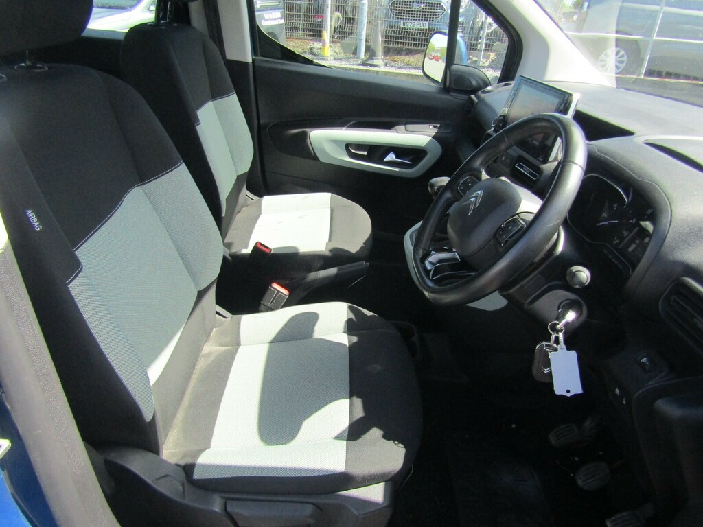 Citroen Berlingo 1.5 Bluehdi 130 Feel XL 7 Seat Demo Fami Blue #5