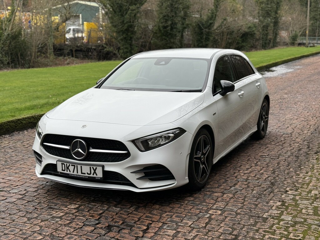 Mercedes-Benz A Class 1.3 A180 Amg Line Edition DK71LJX White #5