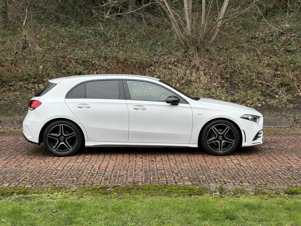 Mercedes-Benz A Class 1.3 A180 Amg Line Edition DK71LJX White #4