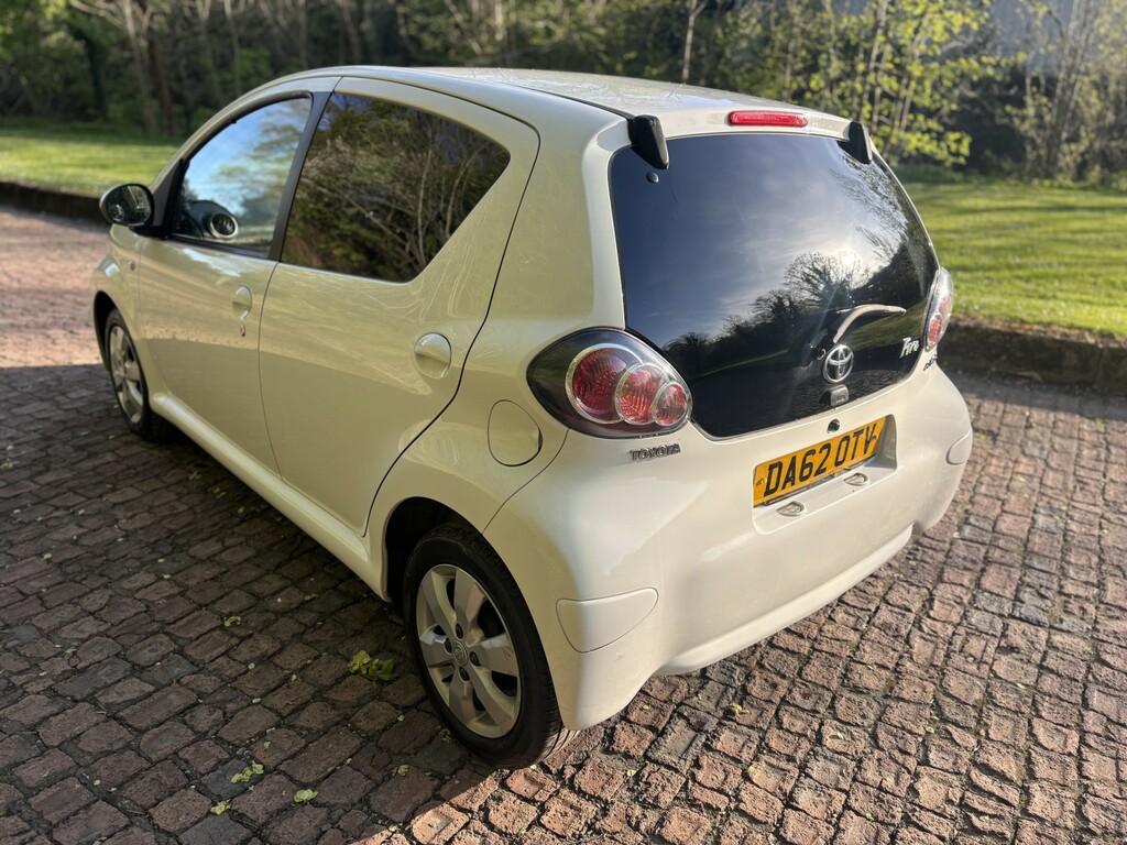 Toyota Aygo 1.0 Vvt-i Fire DA62OTV White #5