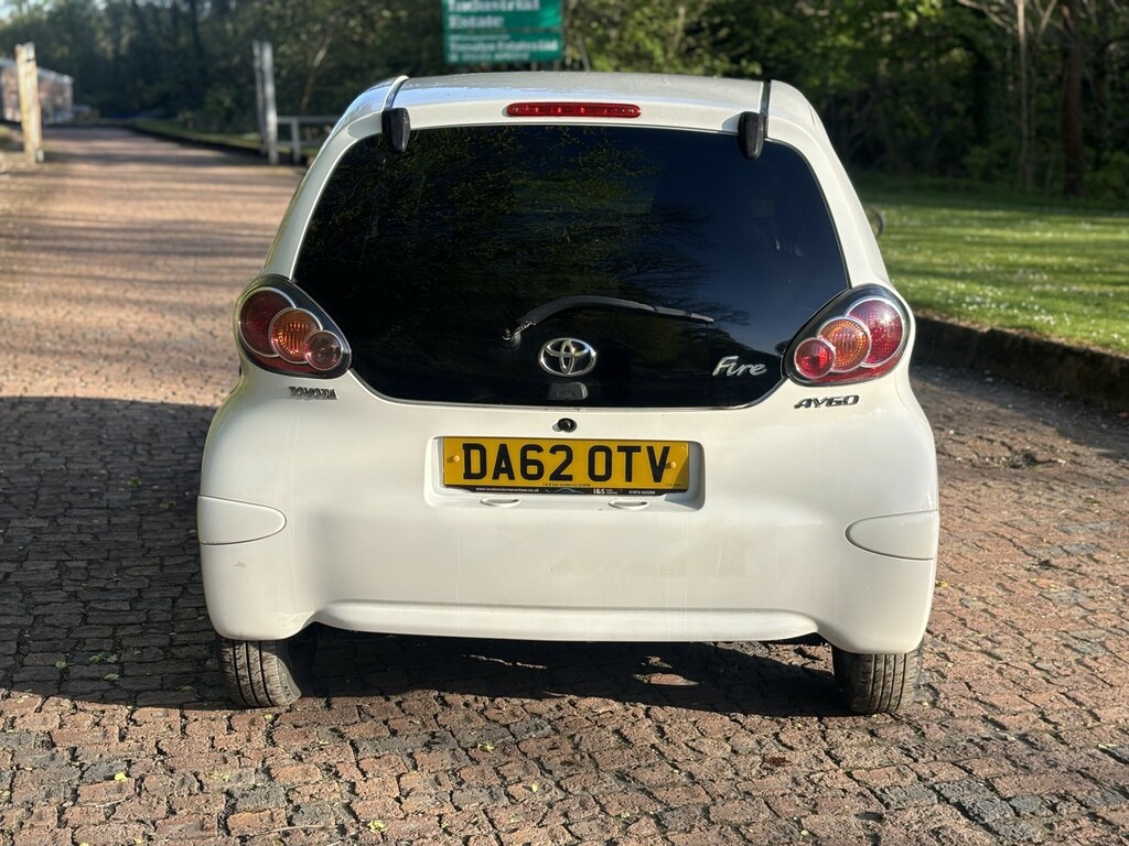 Toyota Aygo 1.0 Vvt-i Fire DA62OTV White #6