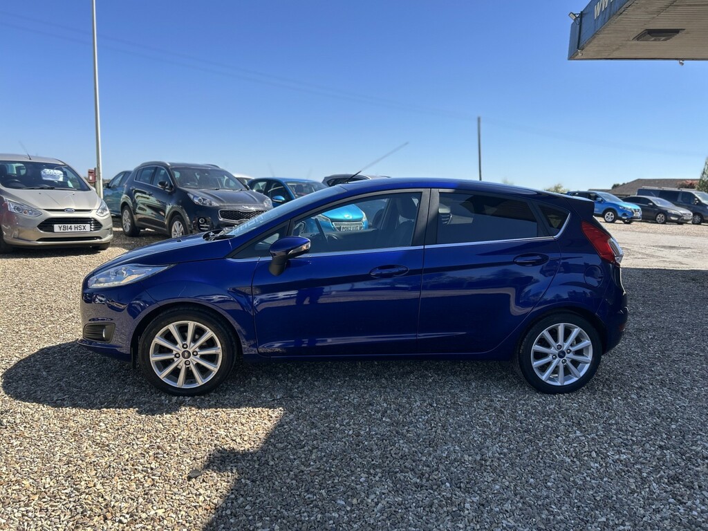 Ford Fiesta Hatchback 1.0 T Ecoboost Titanium 2016 EF66CZZ Blue #4