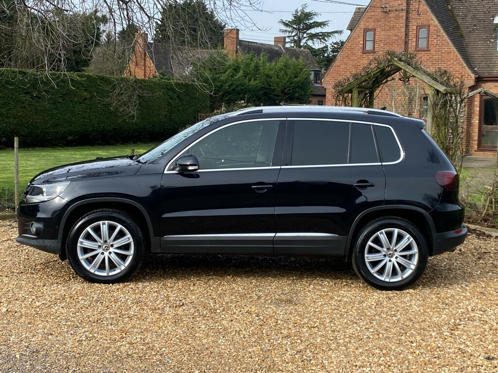 Volkswagen Tiguan 2.0 Tdi Bluemotion Tech Sport Suv Dsg 4 VK62KLX Black #5