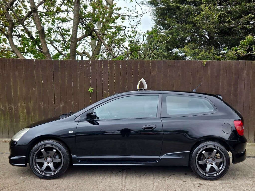 Honda Civic 1.6 I-vtec Sport Black #5