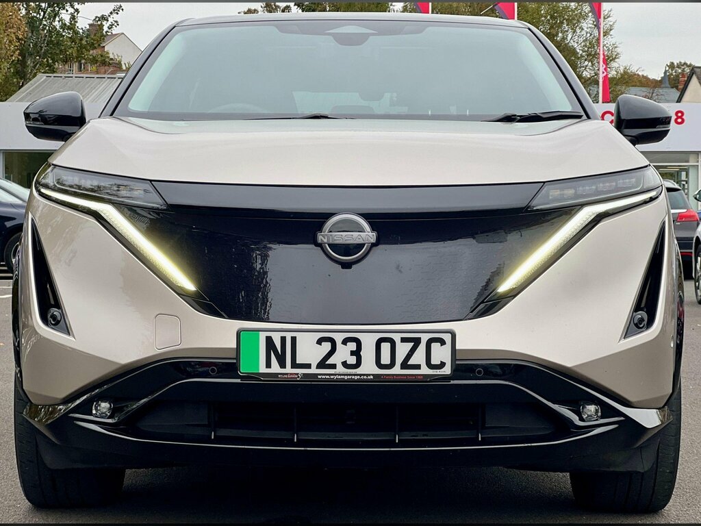 Nissan Ariya 87Kwh Evolve 22Kw Charger NL23OZC Silver #2