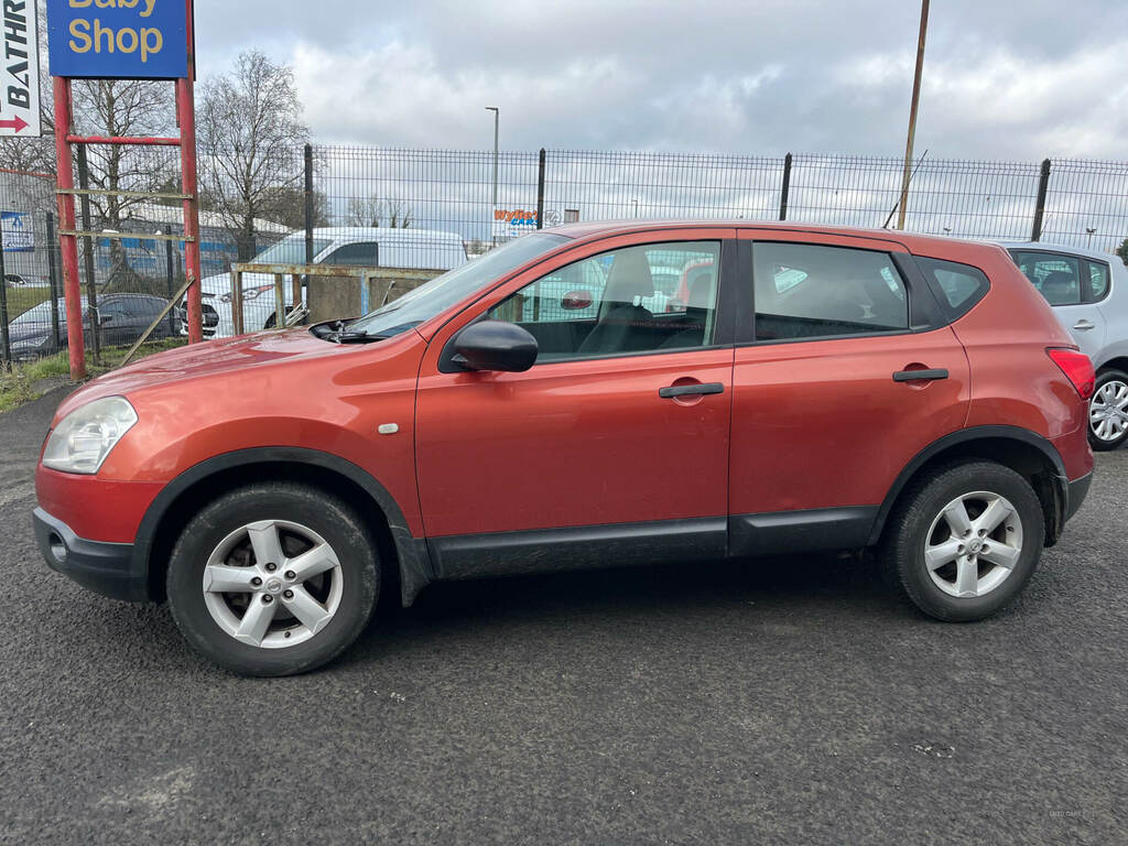 Nissan Qashqai 1.5 Dci Visia NNZ7140 Orange #2