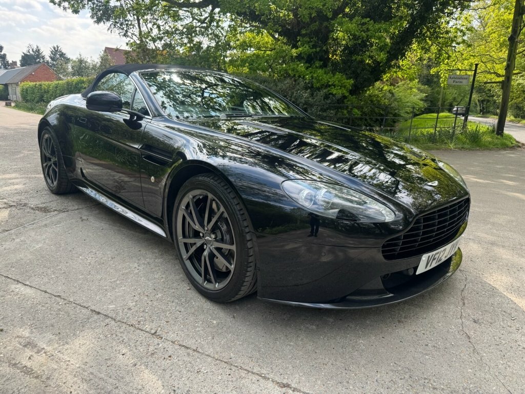 Aston Martin Vantage 4.7L S Black