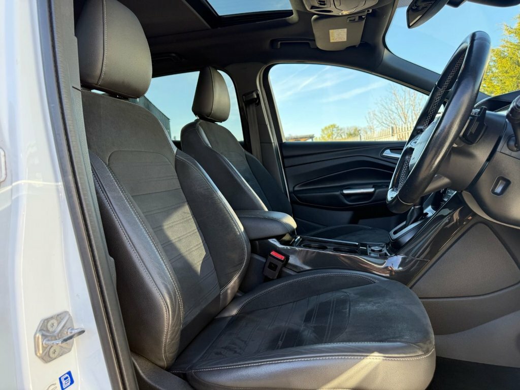 Ford Kuga Suv GX67NTD White #4