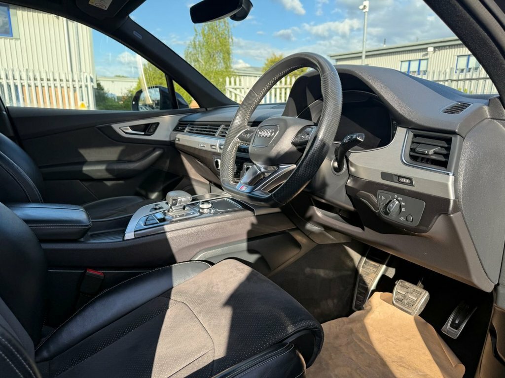 Audi Q7 3L S Line BD69OJK Black #4
