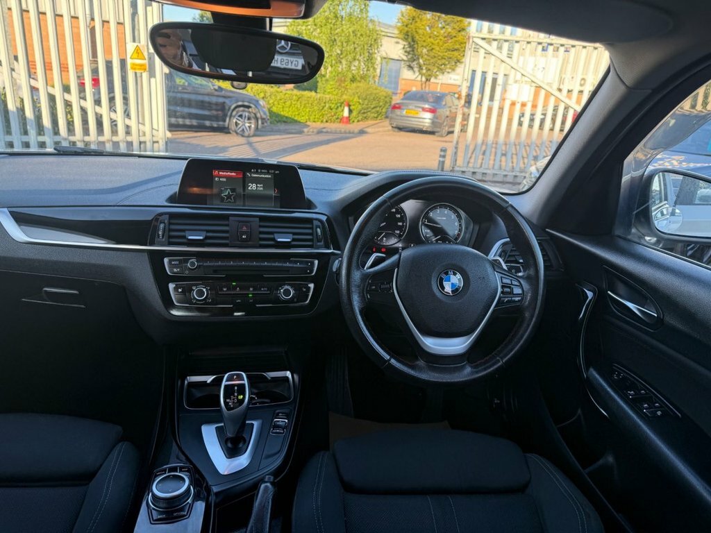 BMW 1 Series 2L Sport GD19PZH White #2