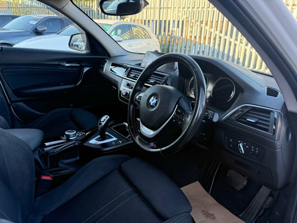 BMW 1 Series 2L Sport GD19PZH White #4