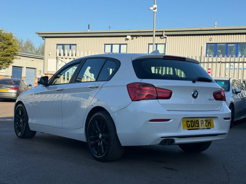 BMW 1 Series 2L Sport GD19PZH White #3
