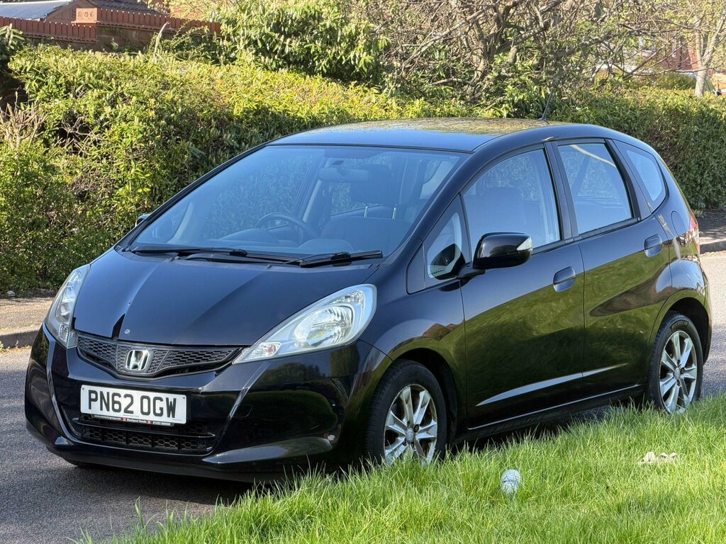 Honda Jazz 1.4 I-vtec Es Cvt Euro 5 PN62OGW Black #2