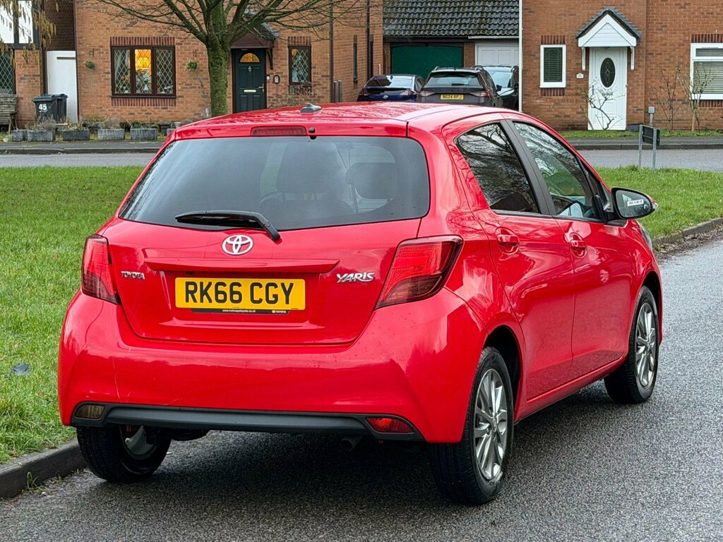 Toyota Yaris 1.33 Dual Vvt-i Icon Euro 6 RK66CGY Red #5