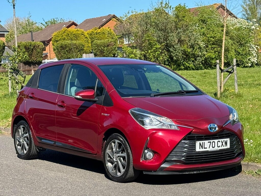 Toyota Yaris 1.5 Vvt-h Y20 Bi-tone E-cvt Euro 6 Ss Red