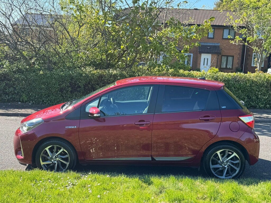 Toyota Yaris 1.5 Vvt-h Y20 Bi-tone E-cvt Euro 6 Ss NL70CXW Red #3