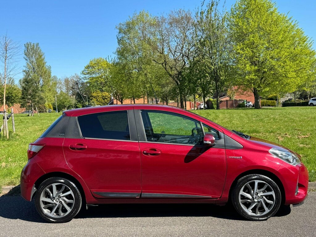 Toyota Yaris 1.5 Vvt-h Y20 Bi-tone E-cvt Euro 6 Ss NL70CXW Red #4
