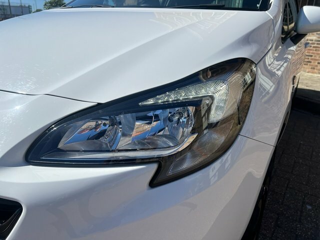 Vauxhall Corsa 2019 1.4I Ecotec Griffin Hatchback Manu NJ69ZTD White #4