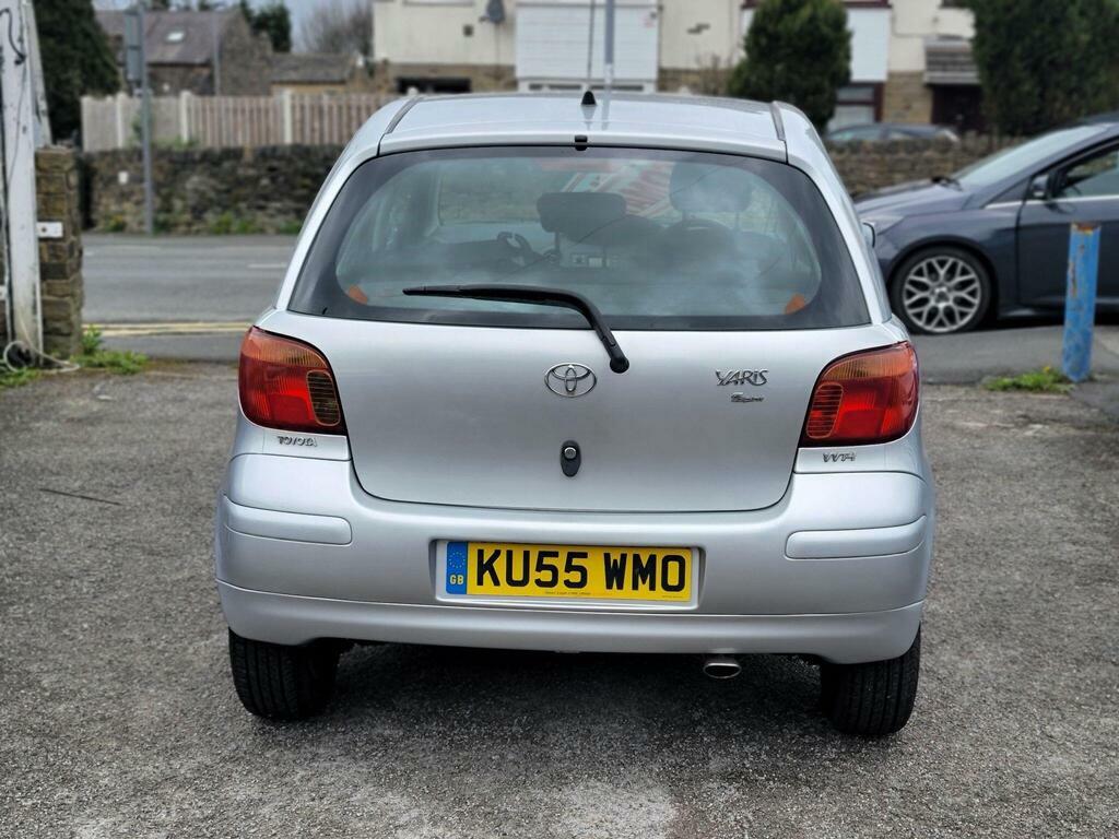 Toyota Yaris 1.3 Vvt-i T Spirit Silver #5