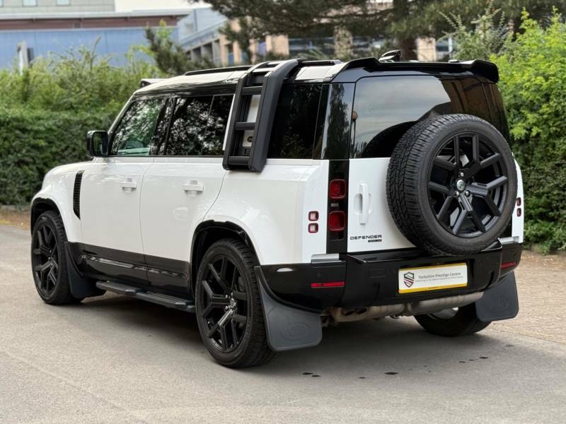 Land Rover Defender 110 2.0 Sd4 Hse 4Wd Euro 6 Ss - 2020 70 FG70XJK White #2