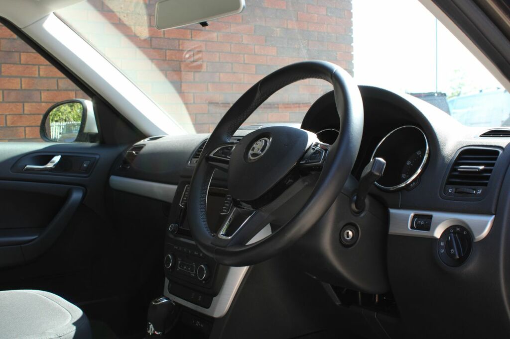 Skoda Yeti 1.2 Tsi Se Outdoor Dsg Euro 6 Ss - 2015 65 AO65VBU Brown #5