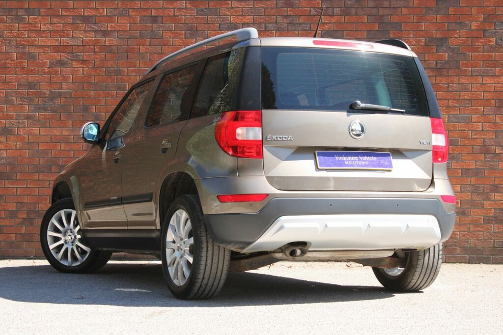 Skoda Yeti 1.2 Tsi Se Outdoor Dsg Euro 6 Ss - 2015 65 AO65VBU Brown #3