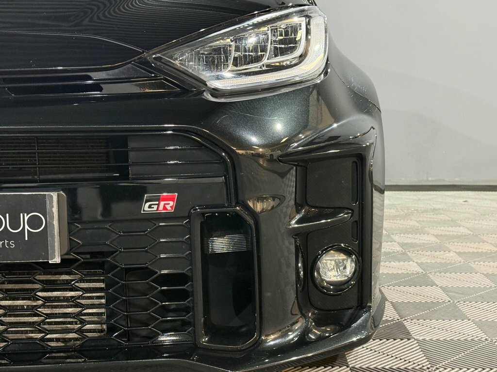 Toyota Yaris 1.6T Gr Circuit Awd Euro 6 GU72FFD Black #3